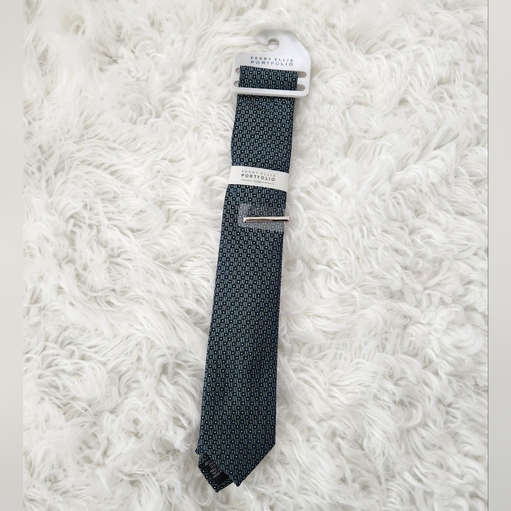 Perry Ellis Tie. Dovalle Mini. Green. New.